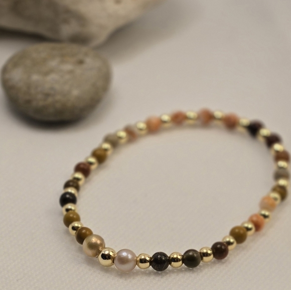 Stretchy bracelet - Picture 13 of 13